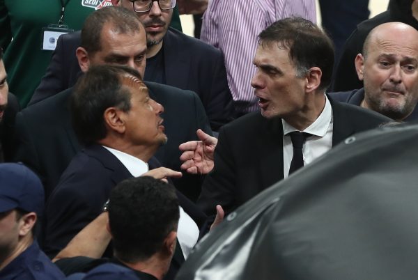 Ένταση στο φινάλε μεταξύ Αταμάν και Μπαρτζώκα (vid)