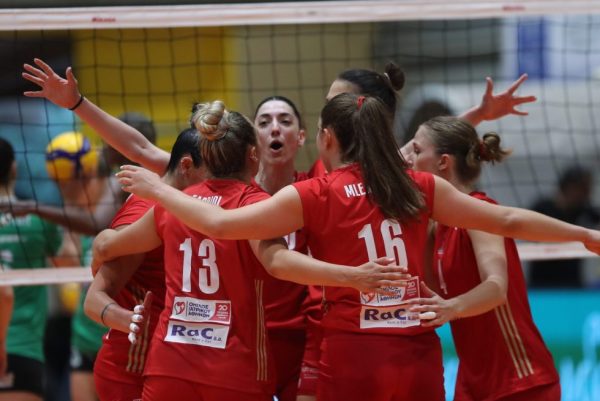 Παναθηναϊκός – Ολυμπιακός 1-3: Θρυλικό διπλό και μια ανάσα από τον τίτλο