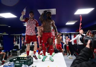 Ο χορός και οι πανηγυρισμοί των παικτών του Ολυμπιακού στα αποδυτήρια  (vid)