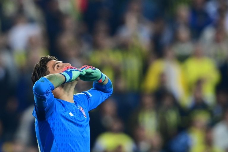 «Ο ήρωάς μου, ιπτάμενος αδερφός – Είσαι χταπόδι»: Η… υπόκλιση στον Κωνσταντίνο Τζολάκη! (pics)