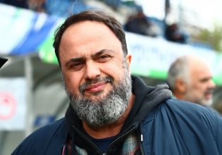 Ο Βαγγέλης Μαρινάκης στη Νιόν για τον ημιτελικό της Κ19 του Ολυμπιακού