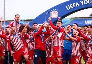 Η απονομή του Youth League στην Κ19 του Ολυμπιακού (pics, vids)