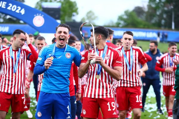 Έγραψε ιστορία ο Ολυμπιακός: Πρώτος ελληνικός σύλλογος που κατακτά ευρωπαϊκό τίτλο