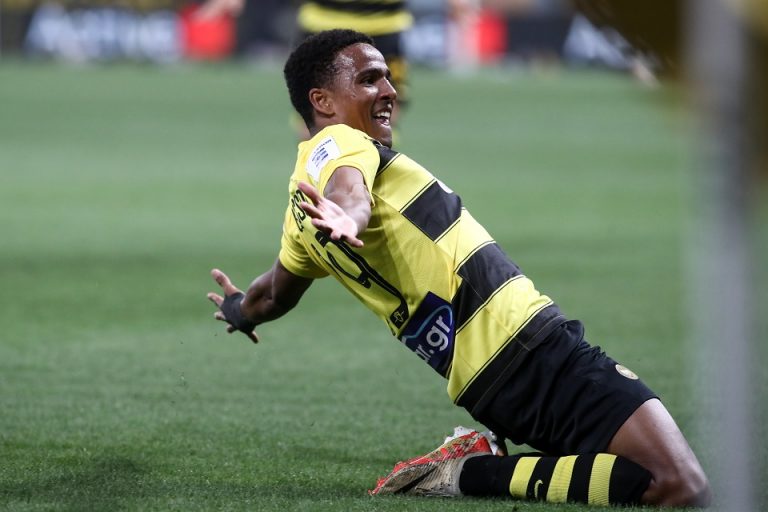 Γράφει ιστορία ο Ελίασον – Σεζόν καριέρας για τον Σουηδό εξτρέμ (vid)