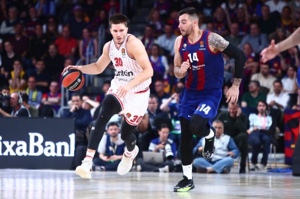 Ανησυχία στον Ολυμπιακό: Τραυματίστηκε ο Πετρούσεφ