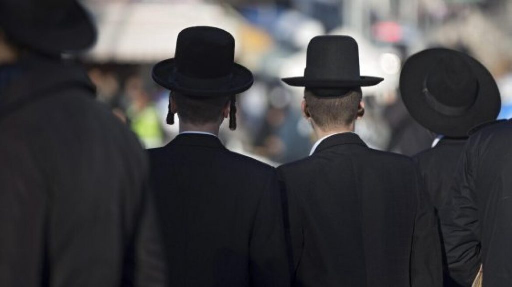 Έσπασε το «ταμπού» ο υπερορθόδοξος Ισραηλινός ΥΠΕΣ – Τάχθηκε υπέρ της στράτευσης των υπερορθόδοξων Εβραίων