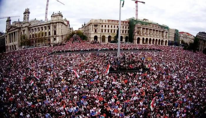Ουγγαρία: Μεγάλη διαδήλωση στη Βουδαπέστη κατά της κυβέρνησης Ορμπάν