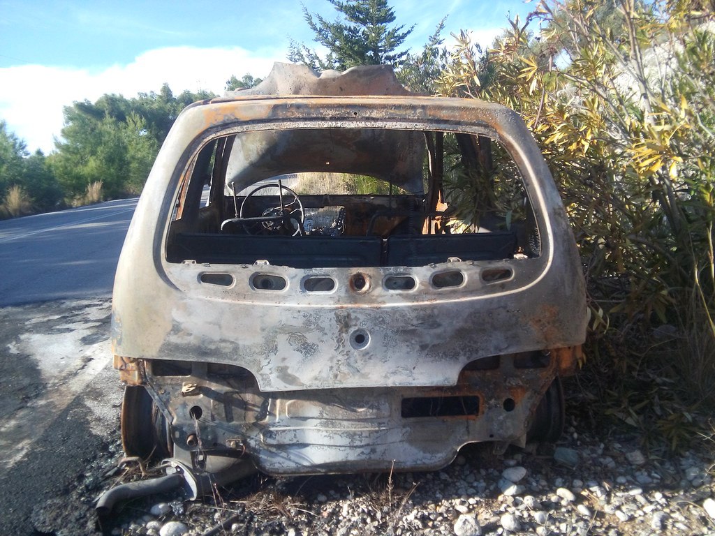 Ηγουμενίτσα: Όχημα τυλίχτηκε στις φλόγες