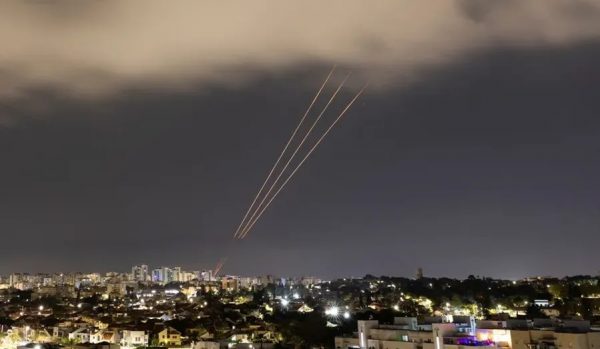 Επίθεση Ισραήλ σε Ιράν: «Απόλυτα ασφαλείς» οι πυρηνικές εγκαταστάσεις στην Ισφαχάν