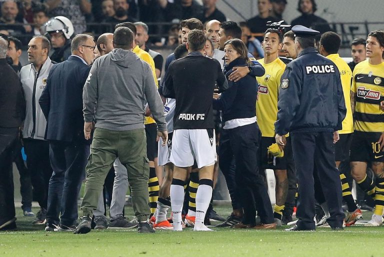 Έκανε τον γύρο του κόσμου η επίθεση του Αλμέιδα στην Τούμπα: «Ντροπιαστικό χάος στην Ελλάδα…» (pics, vid)