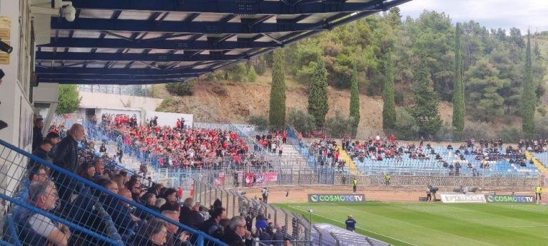 Κόκκινη η Λαμία: Περισσότεροι από 1000 οπαδοί του Ολυμπιακού (pic)