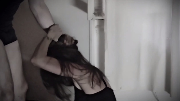 Μαρτυρίες σοκ από κακοποιημένες γυναίκες – «Παναγία μου, έζησα και σήμερα»