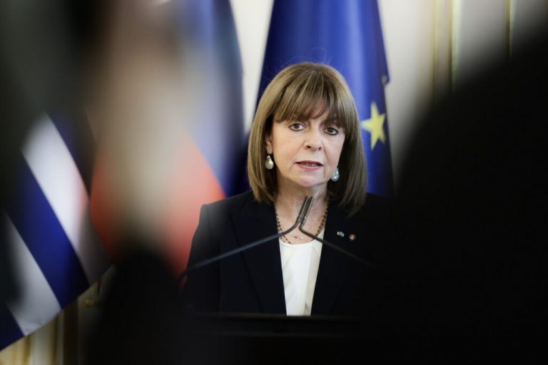 Σακελλαροπούλου για γυναικοκτονία: Επείγουσα η ευθύνη της Πολιτείας στην καταπολέμηση της έμφυλης βίας