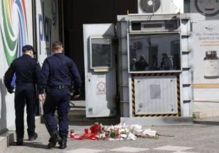 Άγιοι Ανάργυροι: Η στιγμή της μεταφοράς του 36χρονου δολοφόνου της Κυριακής στις φυλακές Κορυδαλλού