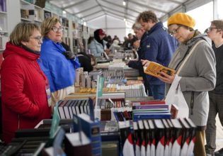 Ρωσία: Συμβούλιο εμπειρογνωμόνων θα ελέγχει τη νομιμότητα του περιεχόμενου των βιβλίων που κυκλοφορούν