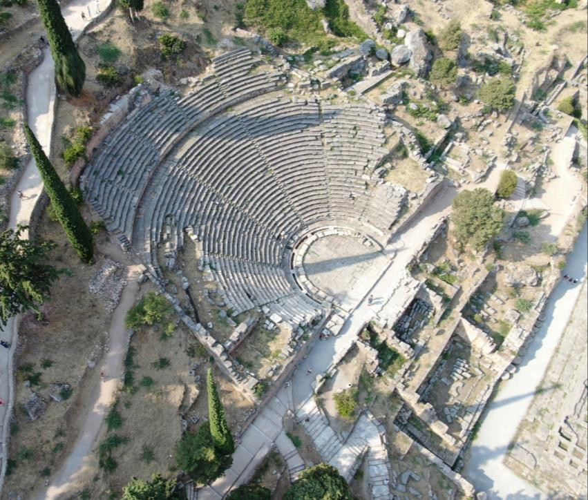Σε εξέλιξη το έργο αποκατάστασης του Αρχαίου Θεάτρου Δελφών