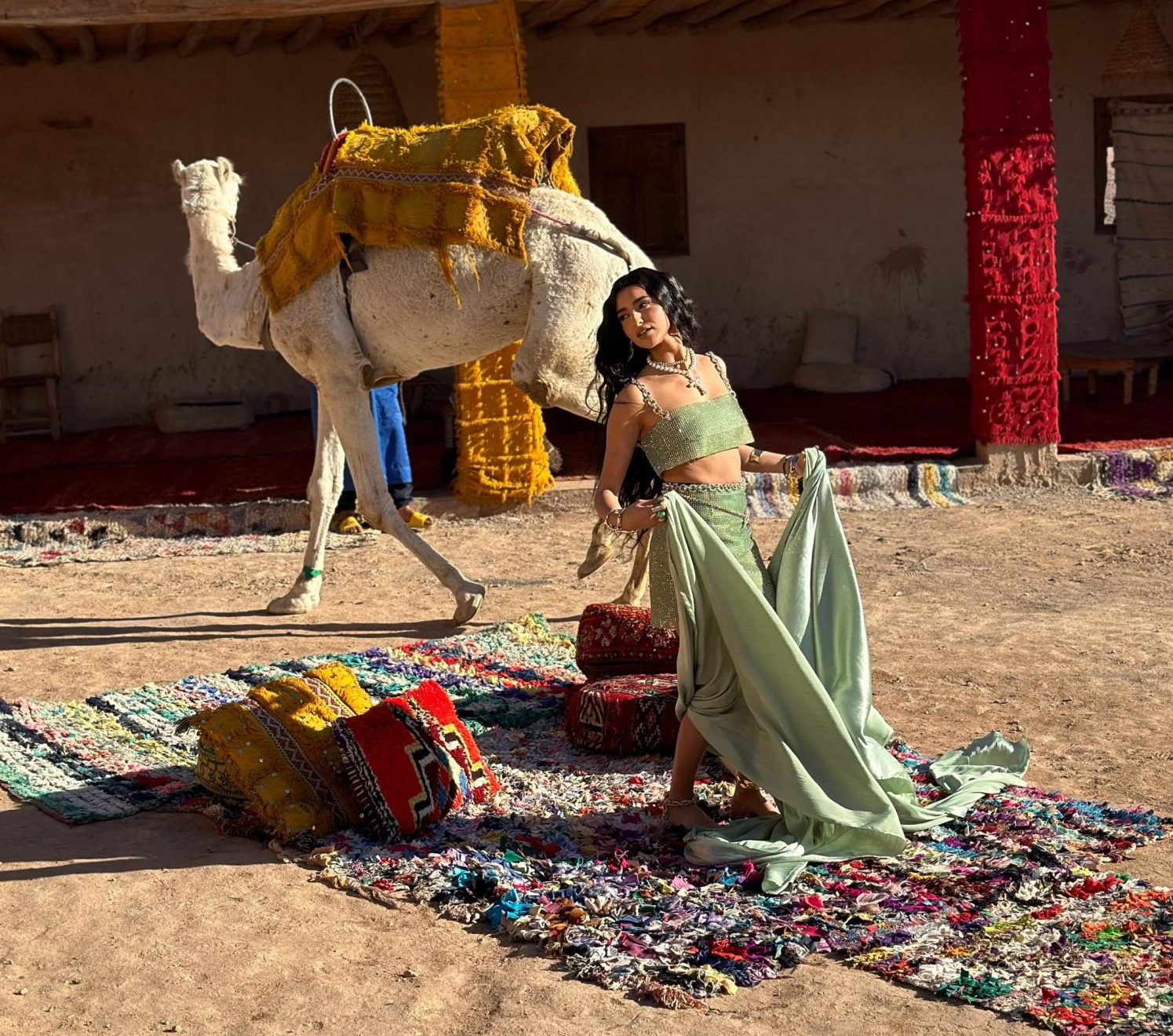Η Αναστασία μας ταξιδεύει στο Μαρόκο με το βίντεο κλιπ για το νέο της τραγούδι «Σιγά Το Πράμα»