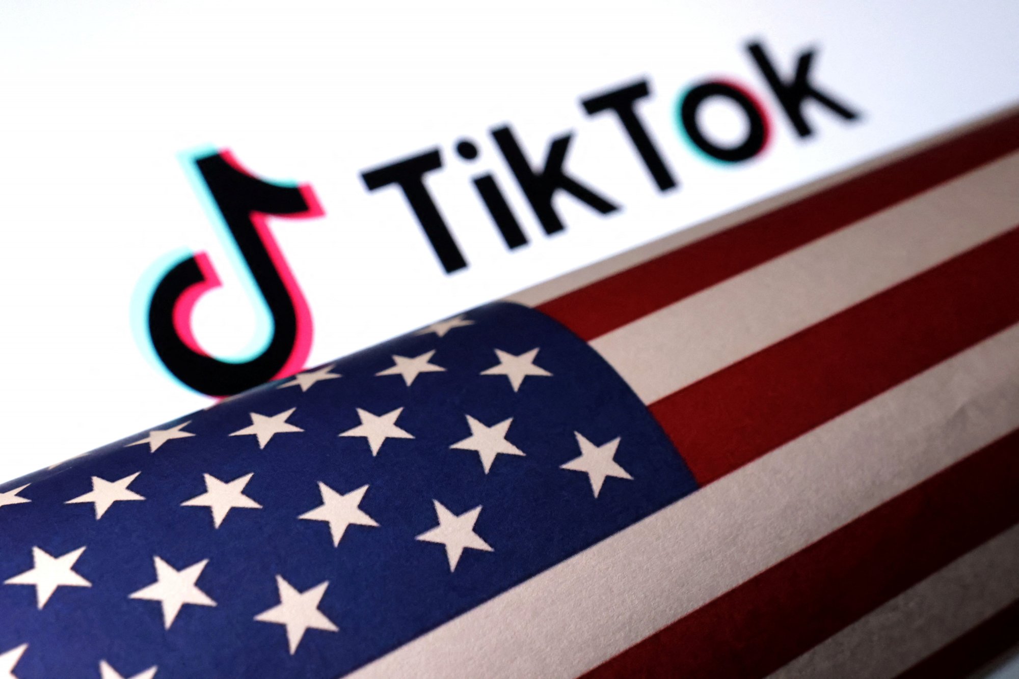 TikTok: Παρά τις πιέσεις η μητρική εταιρεία δεν σκοπεύει να πουλήσει