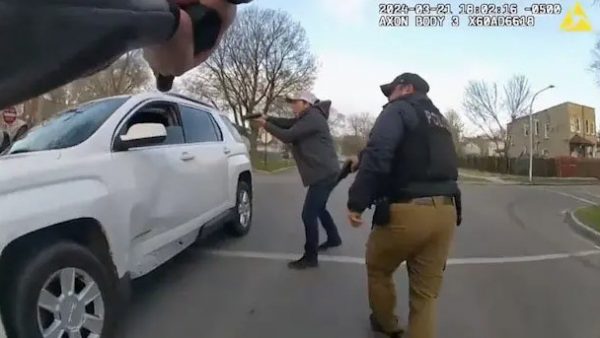 Σικάγο: Αστυνομικοί πυροβόλησαν 96 φορές 26χρονο – Τον είχαν σταματήσει για έλεγχο (βίντεο)