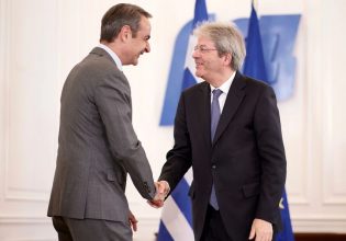 Μητσοτάκης σε Τζεντιλόνι: Έχουμε καταφέρει κάτι που είναι περίπλοκο για τα περισσότερα κράτη-μέλη