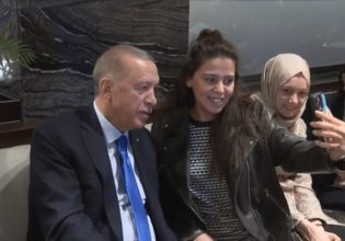 Ταγίπ Ερντογάν: Η βόλτα στις καφετέριες και οι selfie με τους πολίτες