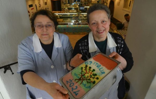 Ιταλία: Παρασκευαστής παγωτού στο Κάπρι δημιουργεί ειδικό παγωτό με γεύση G7