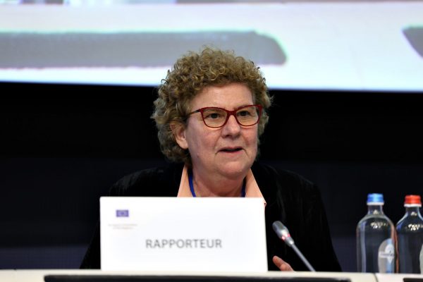 Απαιτούνται επενδύσεις στην ασφάλεια και αποδοτικότερες υποδομές για την προώθηση της ποδηλασίας