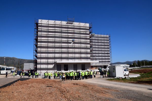 Ξεπερνούν το 1,2 δις οι επενδύσεις των ελληνικών φαρμακευτικών στην πενταετία