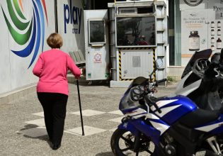 Άγιοι Ανάργυροι: «Πήγα άγρια χτυπημένη στο ίδιο τμήμα και με έδιωξαν» καταγγέλλει θύμα ενδοοικογενειακής βίας