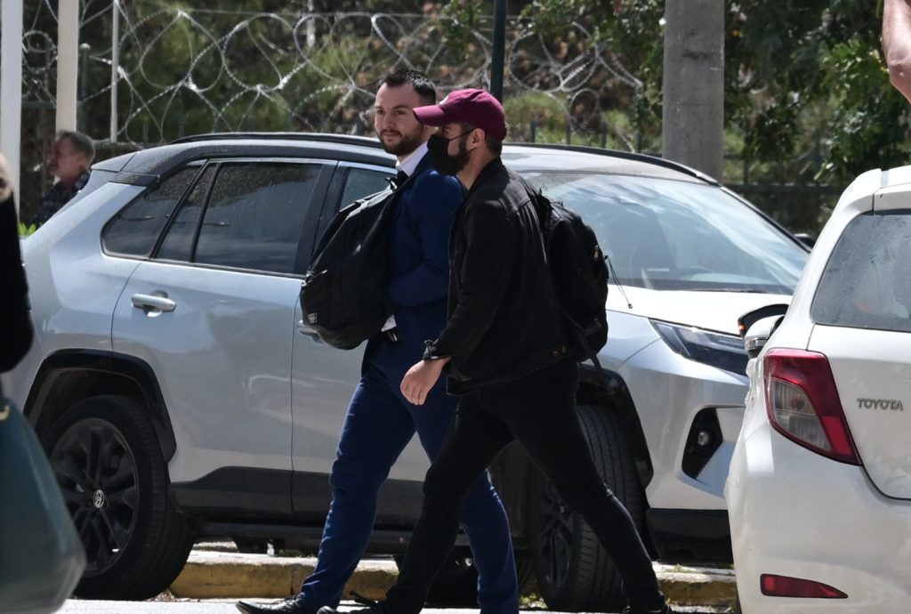 Στον ανακριτή ο Κωνσταντίνος Φλώρος για την επίθεση στον Βασίλη Γραμμένο