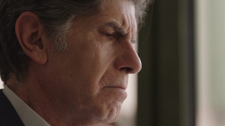 Famagusta: Η Χριστίνα πείθεται να μιλήσει στον Μάικλ