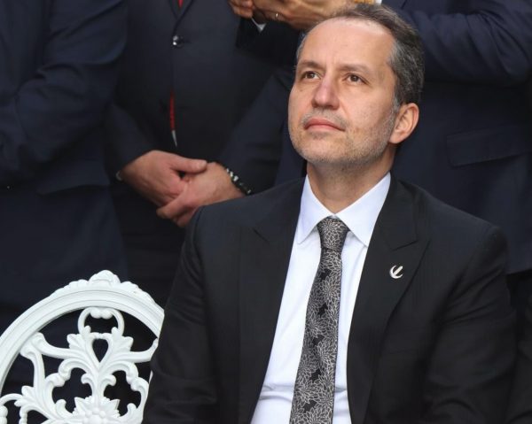 Φατίχ Ερμπακάν: Ένας «χαλίφης» για τη θέση του «Σουλτάνου» στη μετα-ερντογανική Τουρκία;