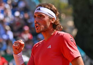 Τεράστια εμφάνιση από τον Τσιτσιπά: Απέκλεισε τον Σίνερ και πέρασε στον τελικό (2-1, vid)