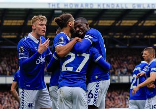 Έβερτον – Νότιγχαμ Φόρεστ 2-0: Νίκη για τα «Ζαχαρωτά»