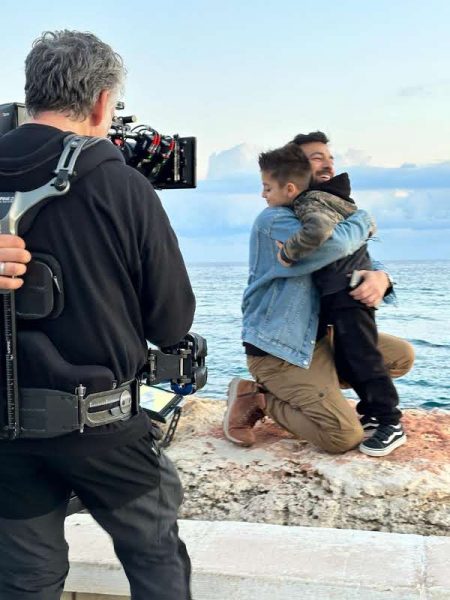 Ο Αντρέας Γεωργίου με τον μικρό Άγγελο