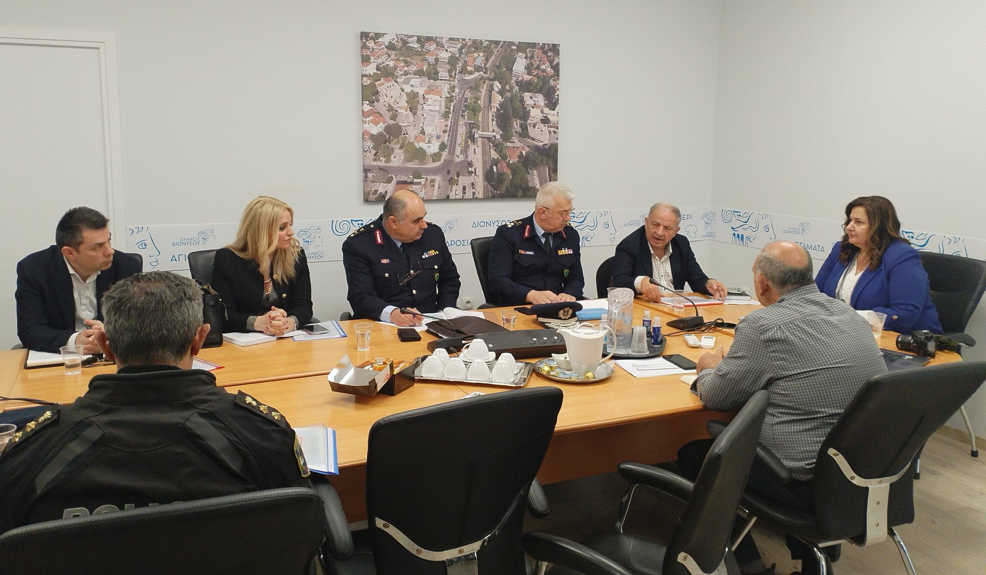 Σύσκεψη στο δήμο Διονύσου με κλιμάκιο του Υπουργείου Προστασίας του Πολίτη