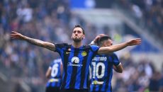 Ίντερ  – Τορίνο 2-0: O Tσαλχάνογλου «υπέγραψε» το πάρτι τίτλου των νερατζούρι