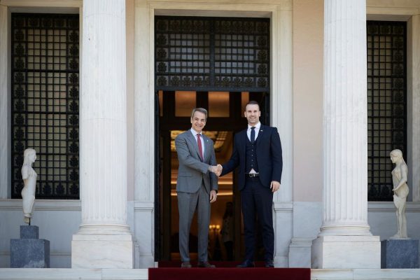 Συνάντηση Μητσοτάκη με τον πρωθυπουργό του Μαυροβουνίου – «Στηρίζουμε τη διεύρυνση των Δυτικών Βαλκανίων»