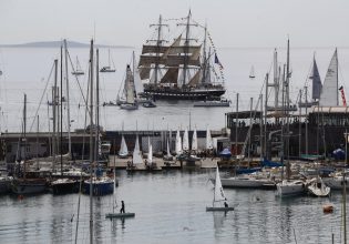 Η Ολυμπιακή Φλόγα ξεκίνησε το ταξίδι της για την Γαλλία με το ιστιοφόρο Belem