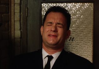 Το ξεχασμένο κλασικό έργο του Τομ Χανκς – «Κλαις σαν μωρό κάθε φορά» που το βλέπεις