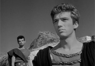 Γιάννης Φέρτης: Από τις απαγγελίες του Άμλετ στον Λυκαβηττό και στα πάρτυ της γειτονιάς στο Θέατρο Τέχνης