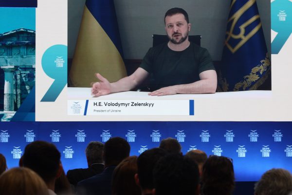 Ζελένσκι στο Φόρουμ των Δελφών: Η Ουκρανία δεν ζητάει πολλά – Για τον Πούτιν δεν υπάρχουμε