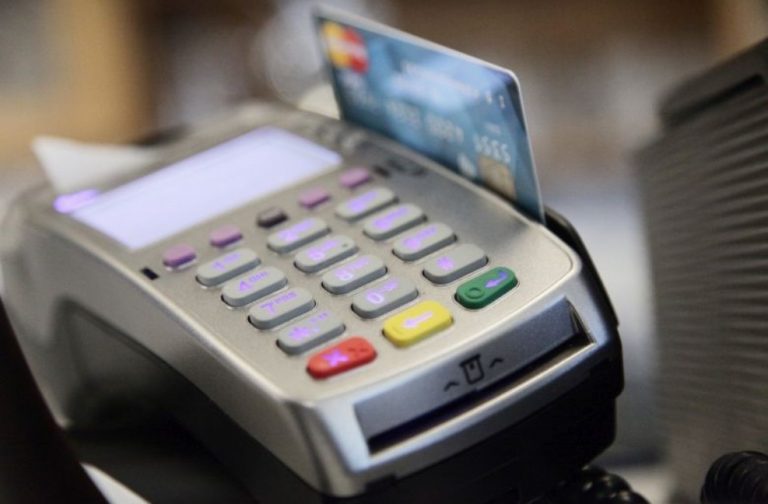 Σαρωτικοί έλεγχοι για POS σε χιλιάδες επαγγελματίες