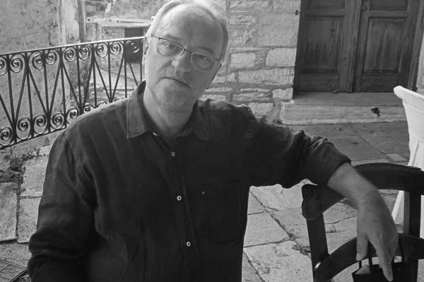 Πέθανε το στέλεχος του ΠΑΣΟΚ Γιώργος Φώτης – «Με τίμησε με τη φιλία του», λέει ο Ανδρουλάκης