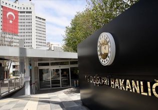 Ριζικό «λίφτινγκ» στο τουρκικό υπουργείο Εξωτερικών