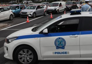 Τροχαίο στη λεωφόρο Ποσειδώνος με ανατροπή οχήματος