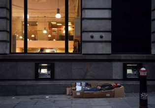 Βρετανία: Ποινικοποιώντας την αστεγία;