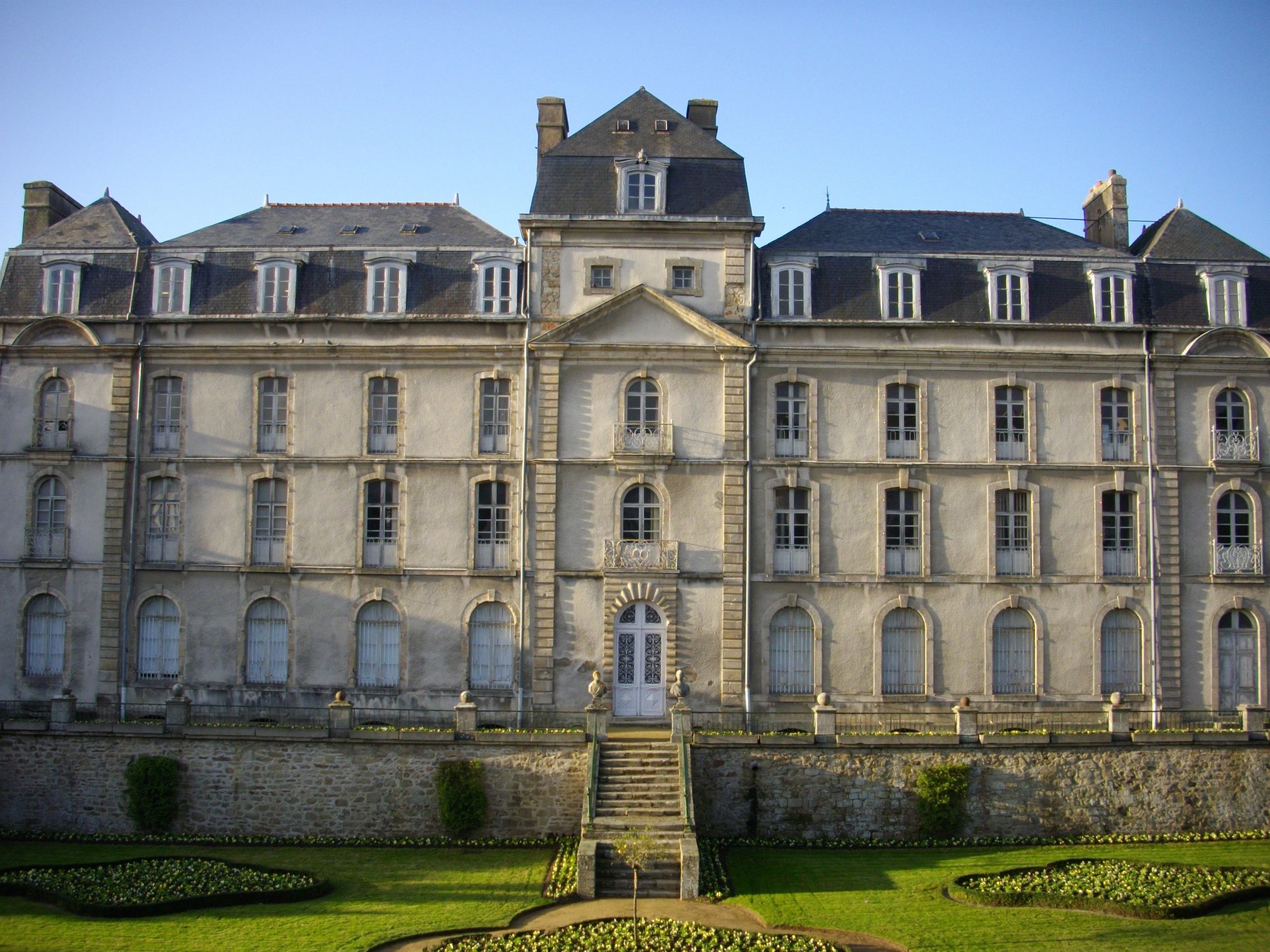 Κάστρο 640 ετών ανακαλύφθηκε κάτω από ένα ξενοδοχείο στη Γαλλία