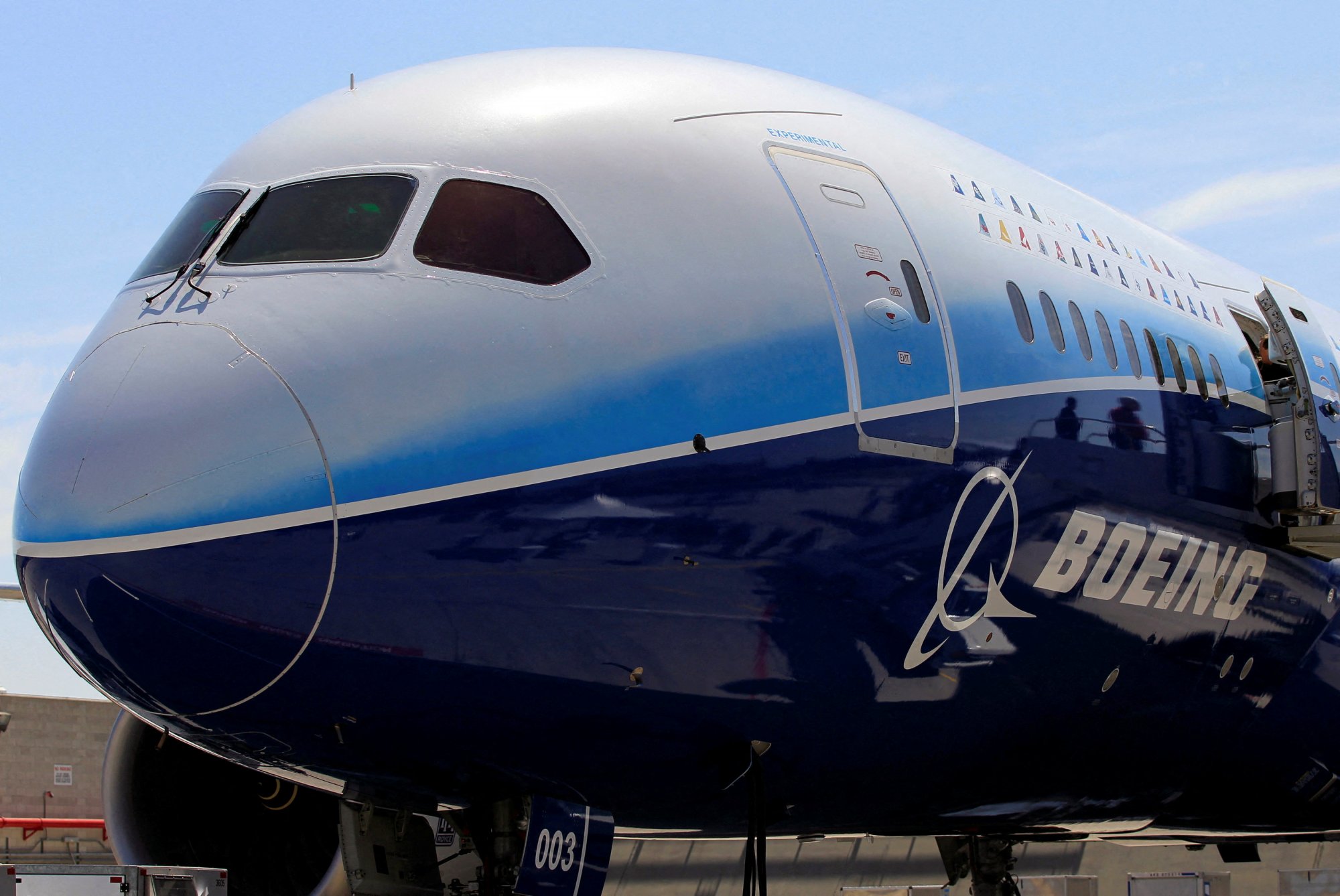 Boeing: Πληροφοριοδότης αποκάλυψε ότι το 787 Dreamliner είναι προβληματικό