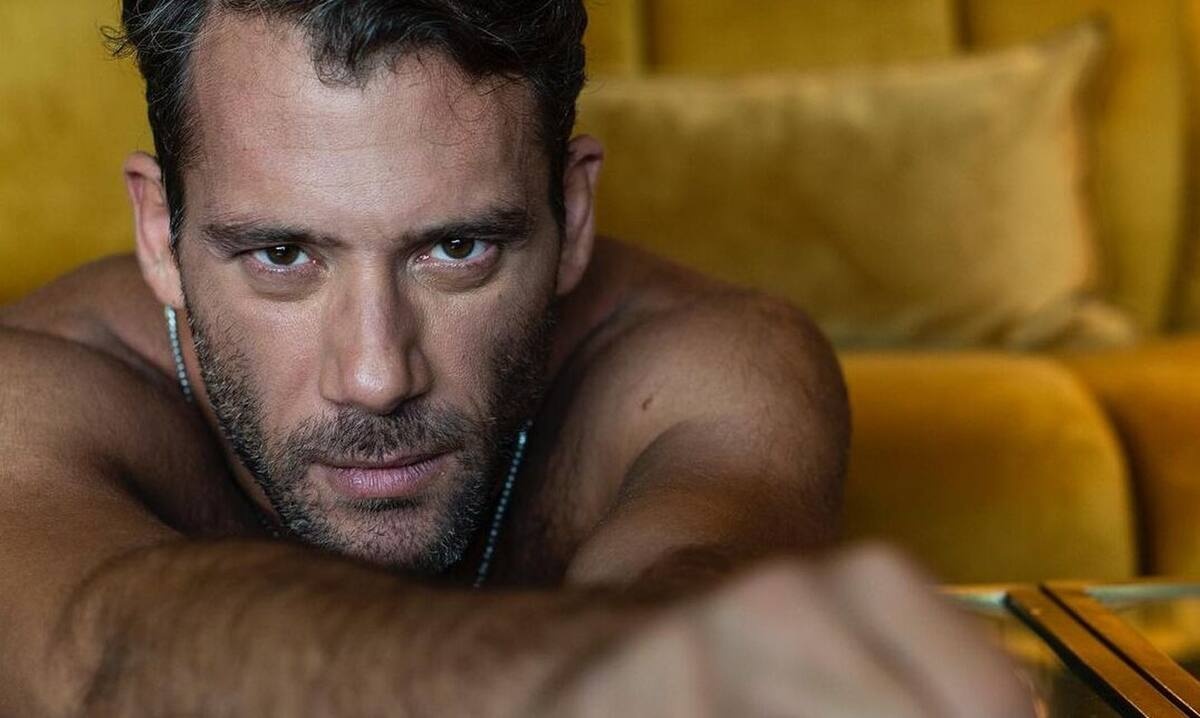 Αντίνοος Αλμπάνης: «Σοκαριστήκαμε με αυτά που διαβάσαμε στο σενάριο του Maestro»